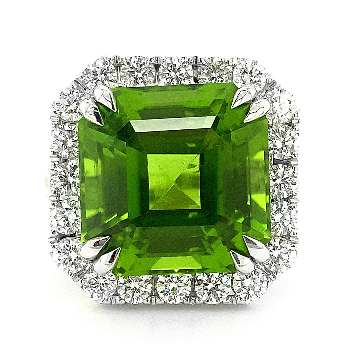 18k White Gold 16.64ct TGW Green Peridot and Diamond Ring