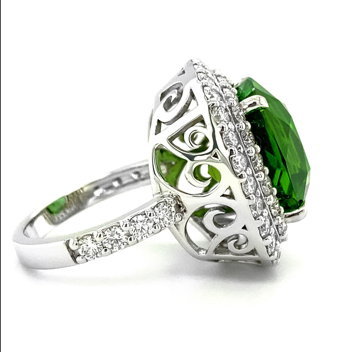 18K White Gold 17.52ct TGW Afghani Green Tourmaline and Diamond Ring