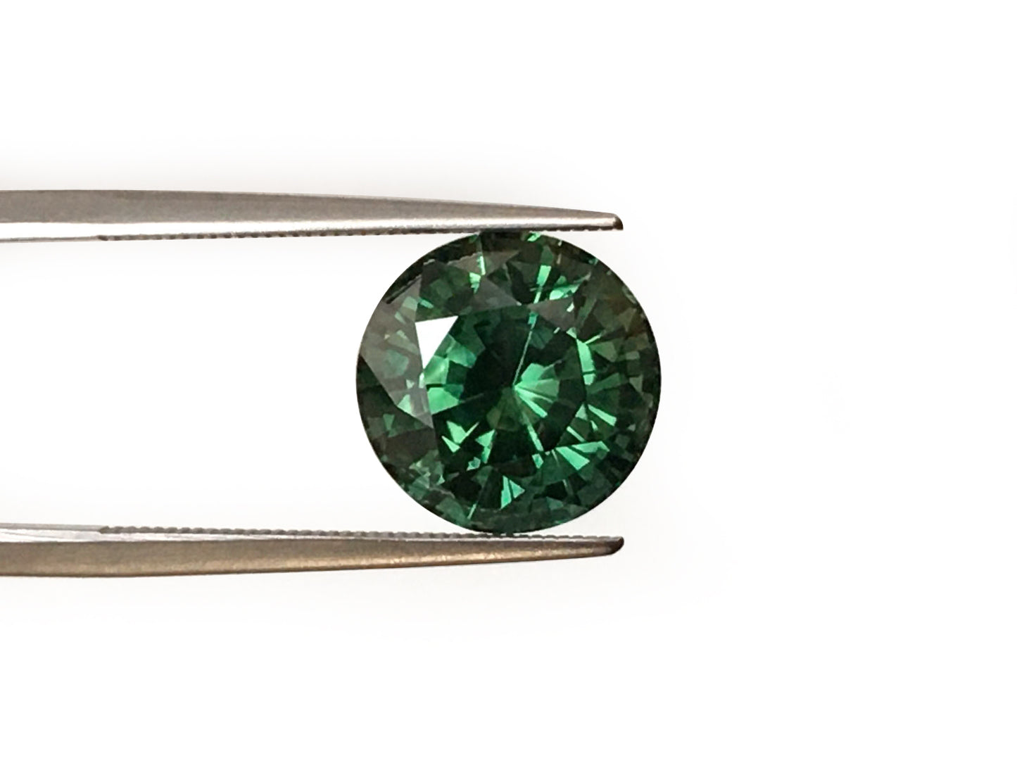 Natural Round-shape 7.34 carat Green-Blue Teal Green-Blue Sapphire - GIA Certified