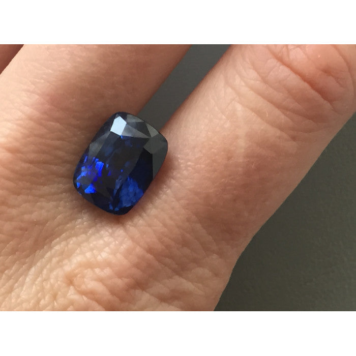 Natural Extremely Rare Unheated Blue Sapphire Cushion-shape 7.58 carats with GRS Report