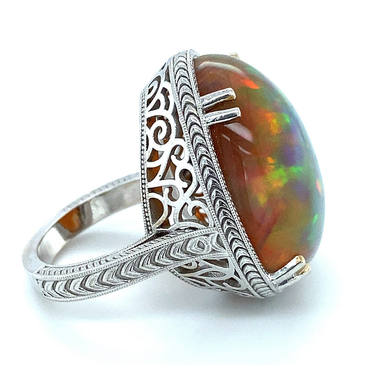 18k White Gold 18ct TGW Ethiopian Opal Pear-cut Ring