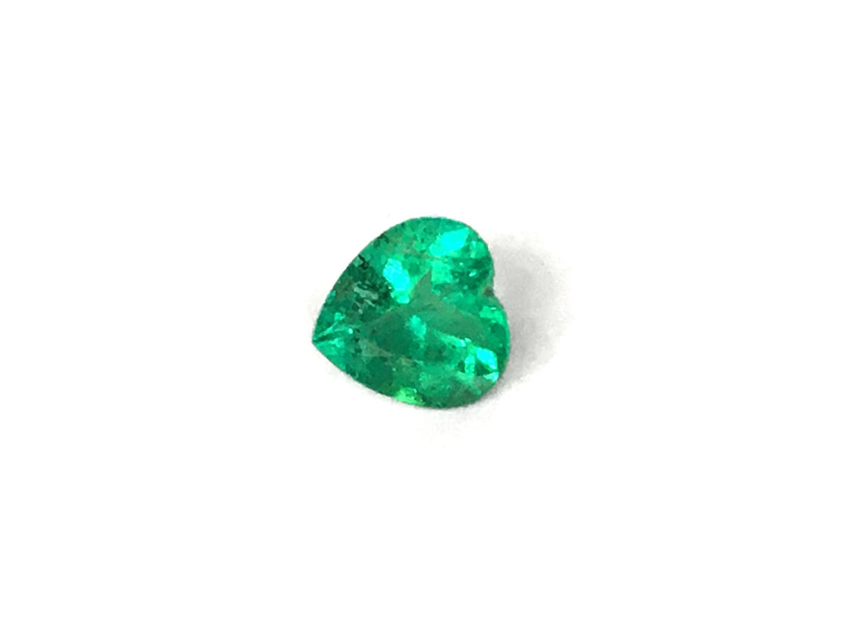 Natural Heart-shape 1.55 carat Green Emerald - GIA Certified