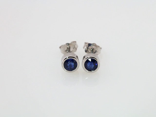 14k White Gold 4 mm Natural Blue Sapphire Bezel-Set Earrings
