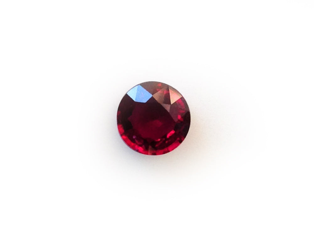 Natural Round-shape 2.59 carat Red Ruby - GIA Certified