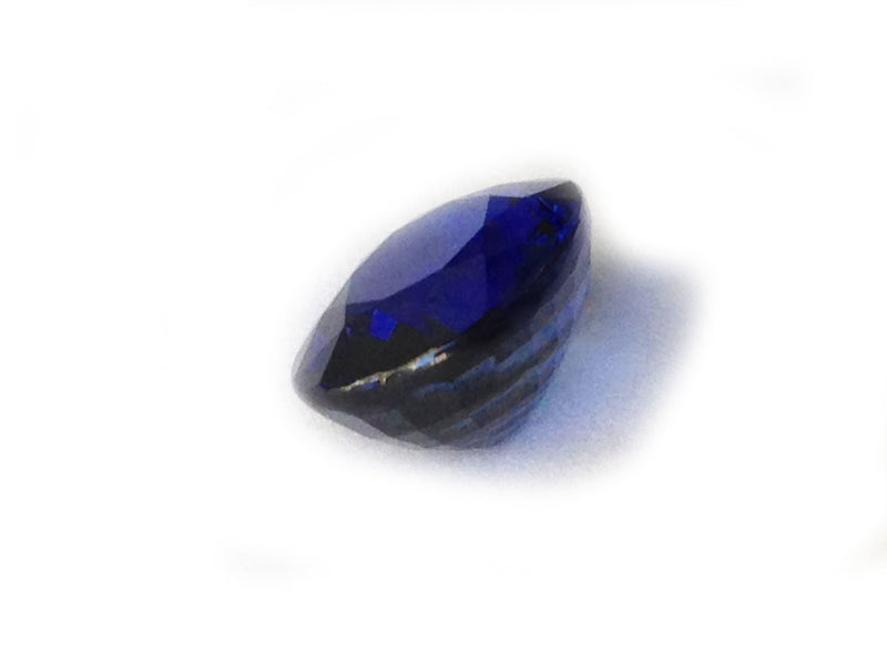 Natural Deep Blue Sapphire Oval-shape 7.03 carats with GIA Report