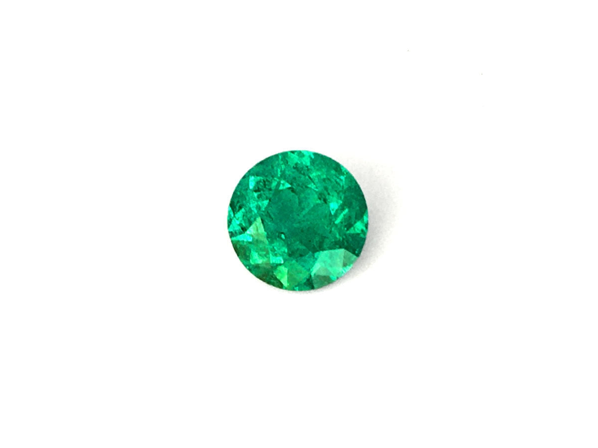 Natural Round-shape 2.39 carat Green Emerald - GIA Certified