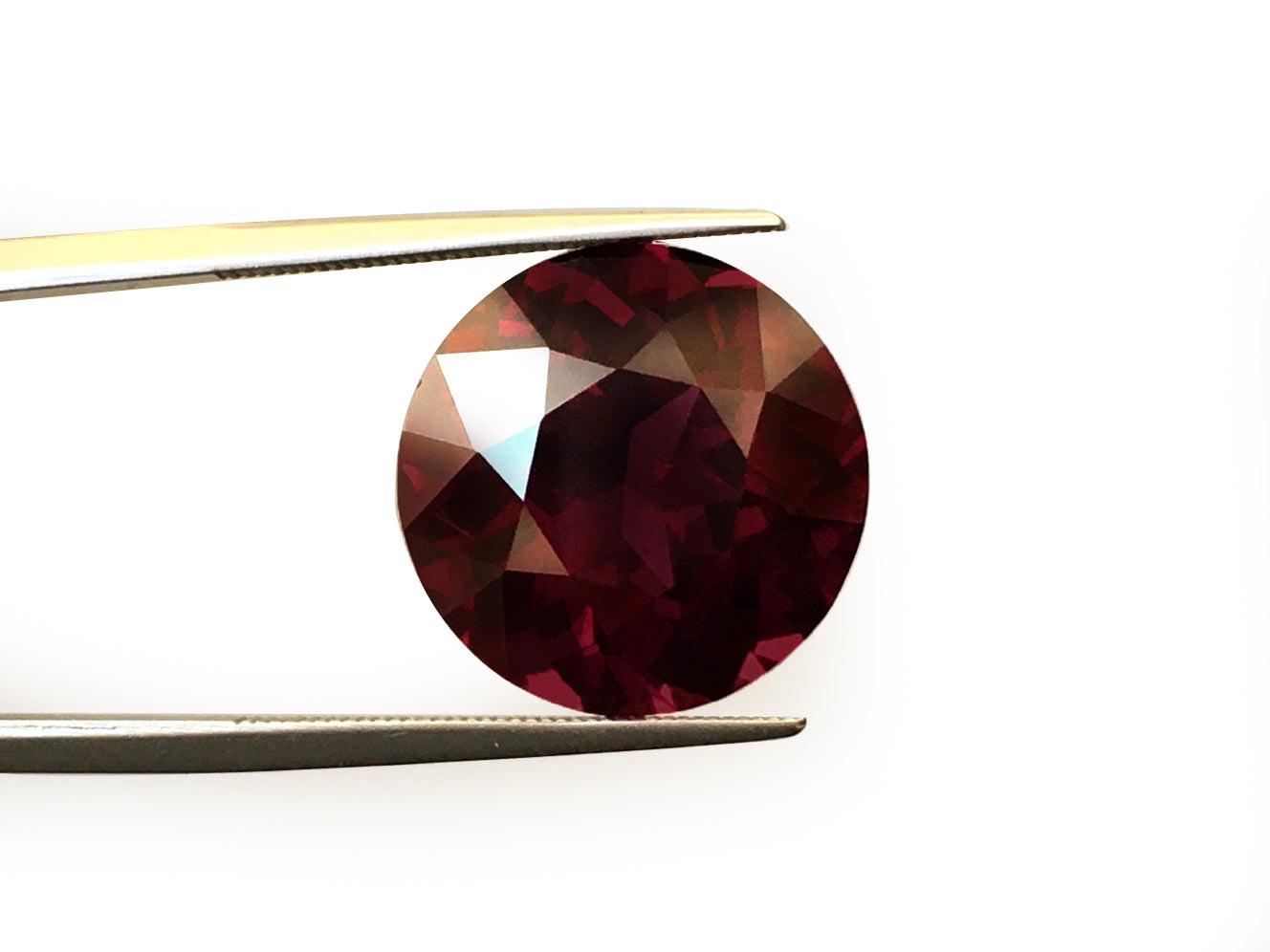 Natural Round-shape 16.93 carat Red Garnet