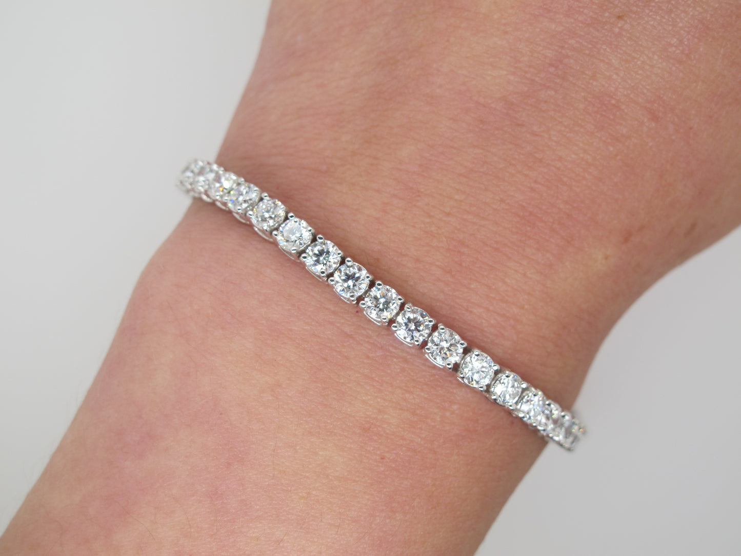 14k White Gold 12ct Lab-created White Diamond 7-inch Tennis Bracelet