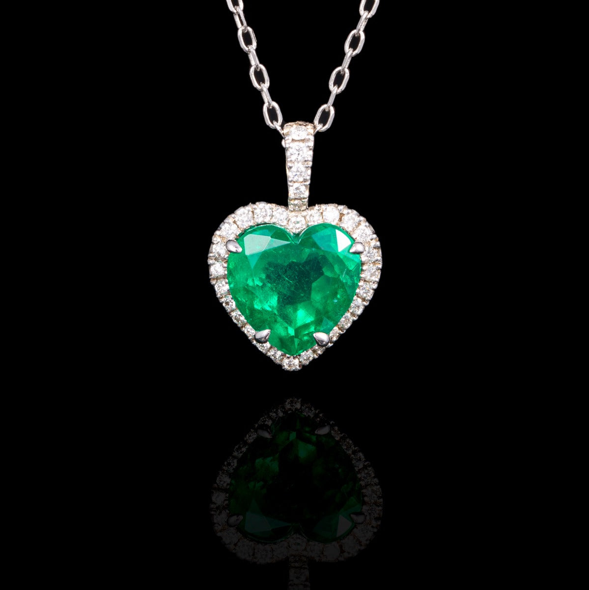 18K White Gold 1.99ct TGW Heart-cut Green Emerald and Diamond One-of-a-Kind Necklace