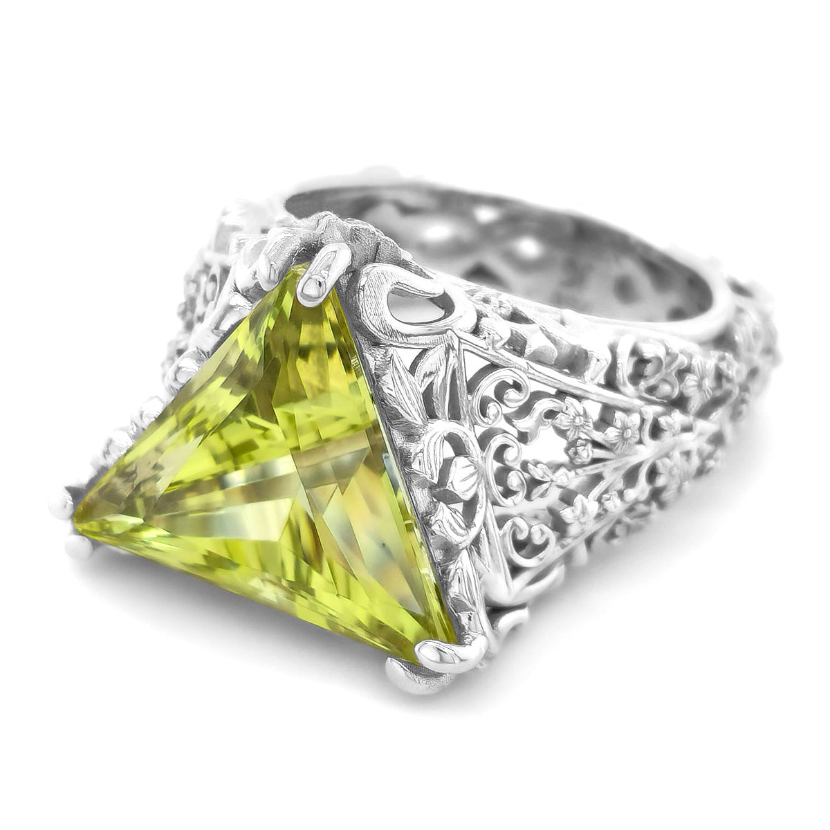 18K White Gold 7.87ct TGW Greenish-Yellow Beryl One-of-a-Kind Ring